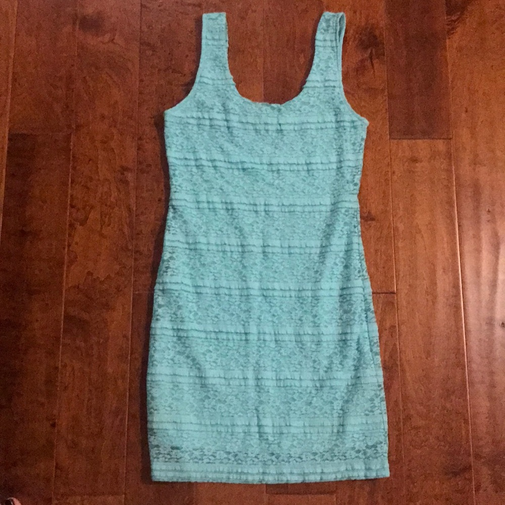 Lace body con dress